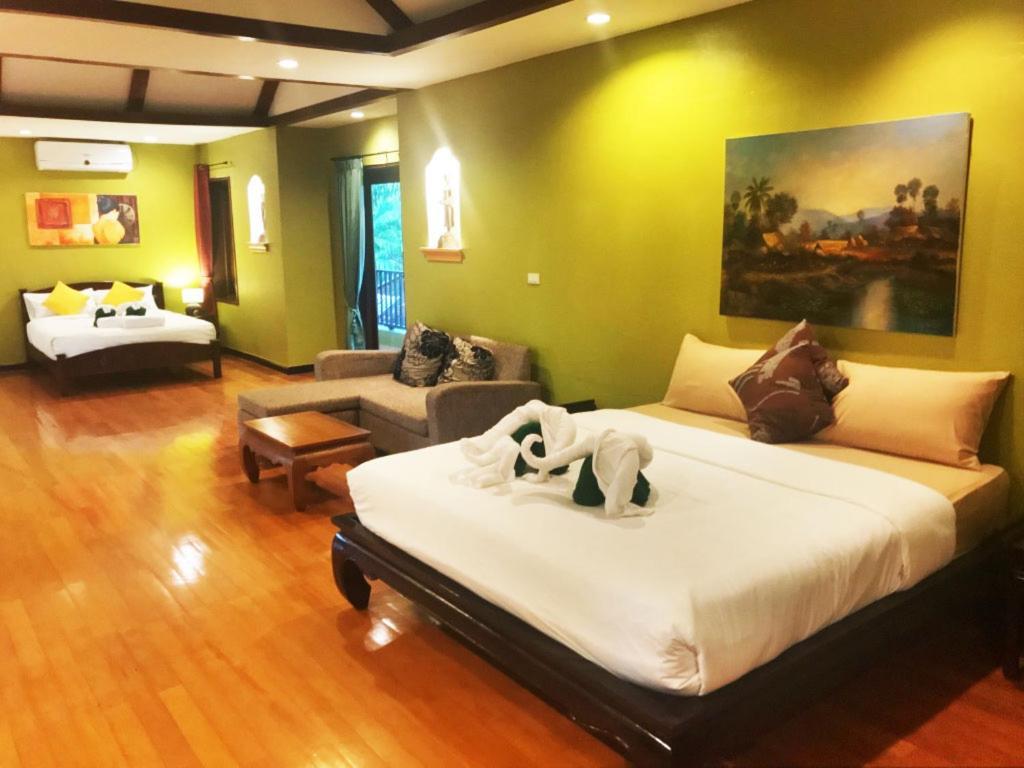 Villa Chaya Khao Lak Eksteriør billede