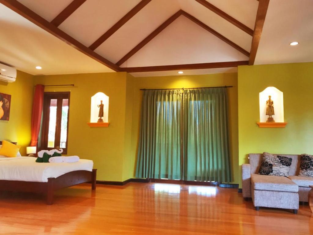 Villa Chaya Khao Lak Eksteriør billede