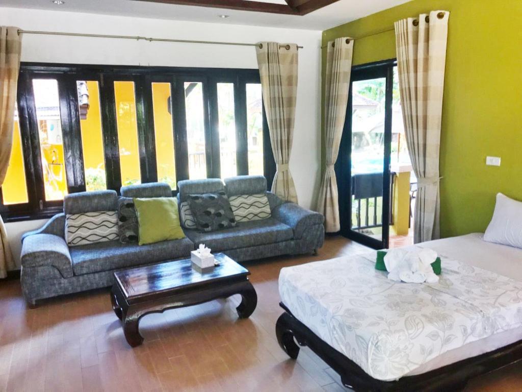 Villa Chaya Khao Lak Eksteriør billede
