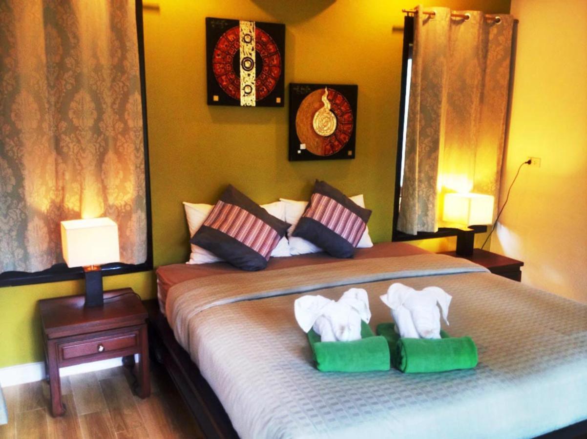 Villa Chaya Khao Lak Eksteriør billede